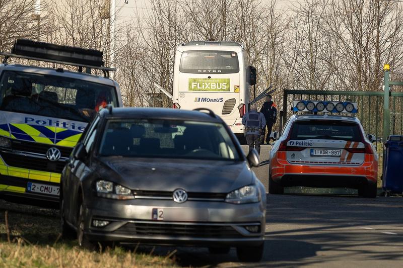 Poliția belgiană a oprit un autocar după ce un pasager a auzit discuții despre un posibil atac terorist, Foto: Belga / ddp USA / Profimedia