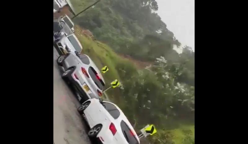 Alunecare de teren pe o autostradă din Columbia, Foto: Captura video