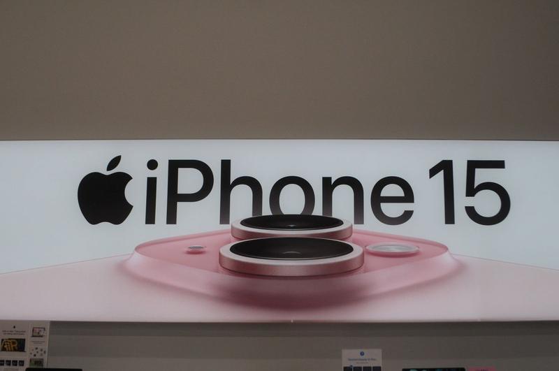 Apple iPhone 15, Foto: Francis Joseph Dean/Dean Picture, Profimedia