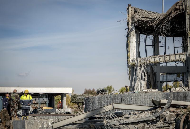Urmările unei lovituri iraniene cu rachetă în orașul Irbil din Irak, Foto: Julia Zimmermann / AP / Profimedia