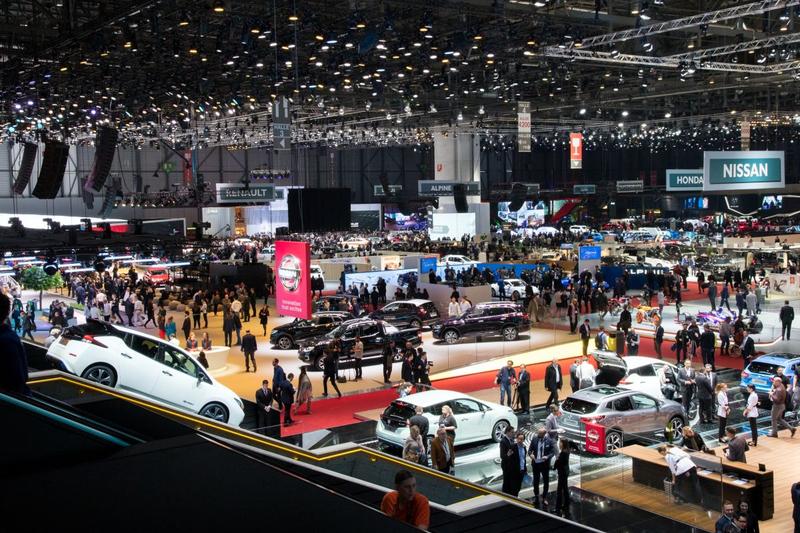 La salonul Auto de la Geneva, in vremurile bune, Foto: VanderWolfImages, Dreamstime.com
