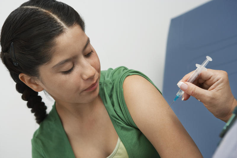 Vaccinarea a redus rata de cancer de col uterin cu 87% în special la femeil vaccinate la vârsta de 12-13 ani, Foto: © Photographerlondon | Dreamstime.com
