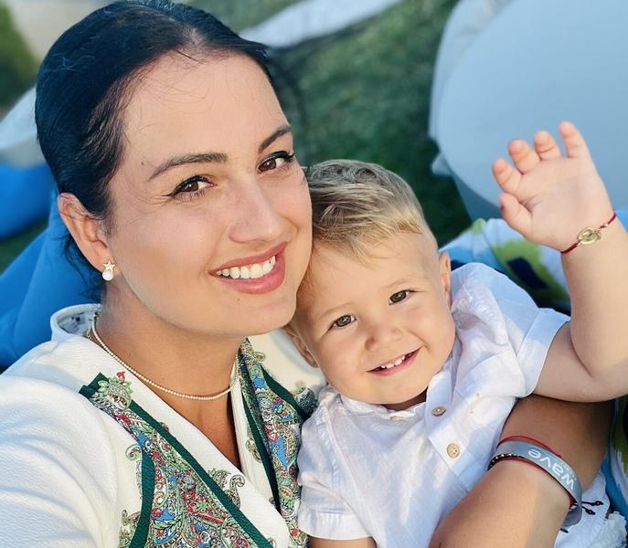 Mama a aflat că are boala Lyme făcând singură analize specifice la un laborator privat. Ulterior, medicii i-au confirmat boala, Foto: Arhiva personala