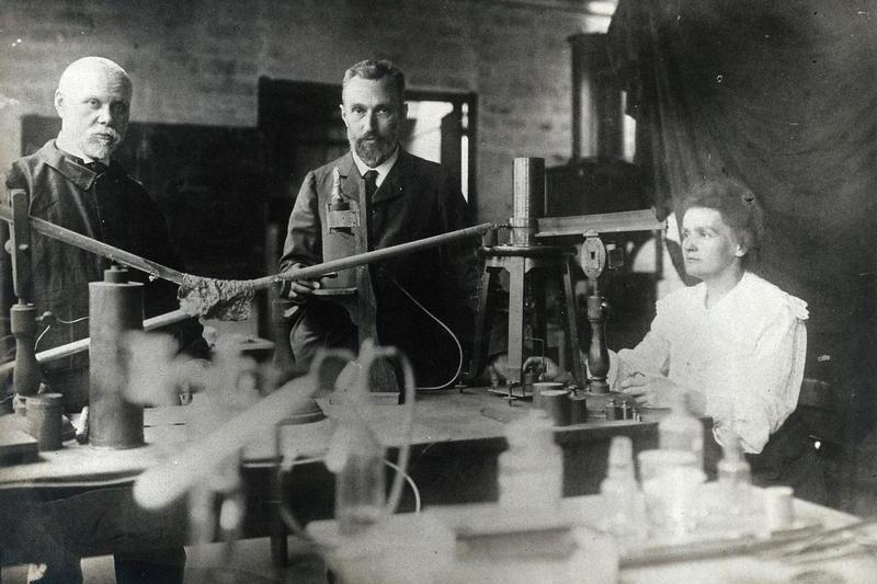 Marie si Pierre Curie in laboratorul din Paris in care au descoperit radiul, Foto: WELLCOME IMAGES / Sciencephoto / Profimedia