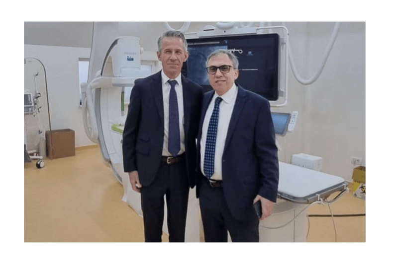 Șerban Isopescu – Philips (stanga) și Prof. Dr. Constantin Militaru – CardioMed (dreapta), Foto: Philips