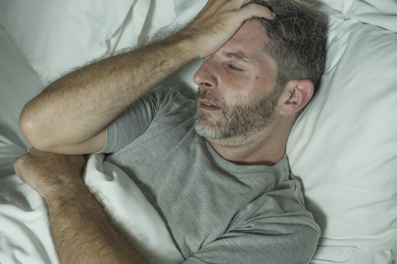 Bărbat cu insomnie, Foto: © Marcos Calvo Mesa | Dreamstime.com