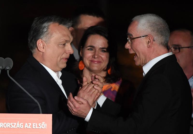 Katalin Novak, Viktor Orban și Zoltan Balog, în timpul unui eveniment, Foto: ATTILA KISBENEDEK / AFP / Profimedia