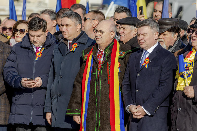 Bogdan Cojocaru, prefectul de Iasi, Marius Eugen Ostaficiuc, Maricel Popa si Silviu Macovei participa la ceremonia de Ziua Unirii Principatelor Romane, Foto: Inquam Photos / Casian Mitu