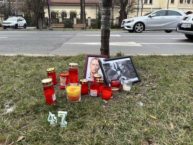 Comemorare Alexei Navalnîi în fața Ambasadei ruse din București (2), Foto: David Leonard Bularca / HotNews