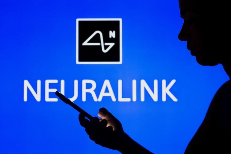 Logo Neuralink, Foto: © Rafael Henrique | Dreamstime.com