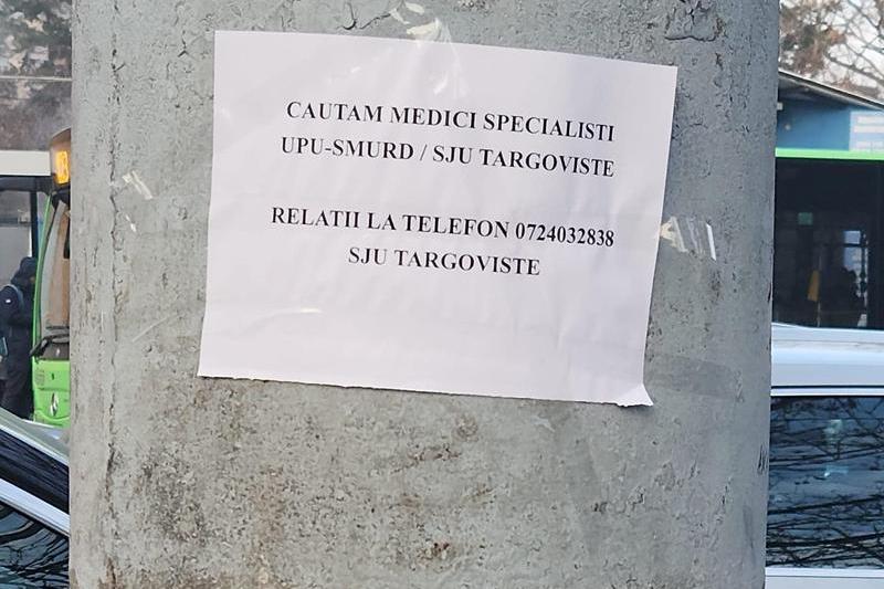 Anunt de anagajare medici pe stâlpii din Bucuresti, Foto: Carla Cristina Tanasie