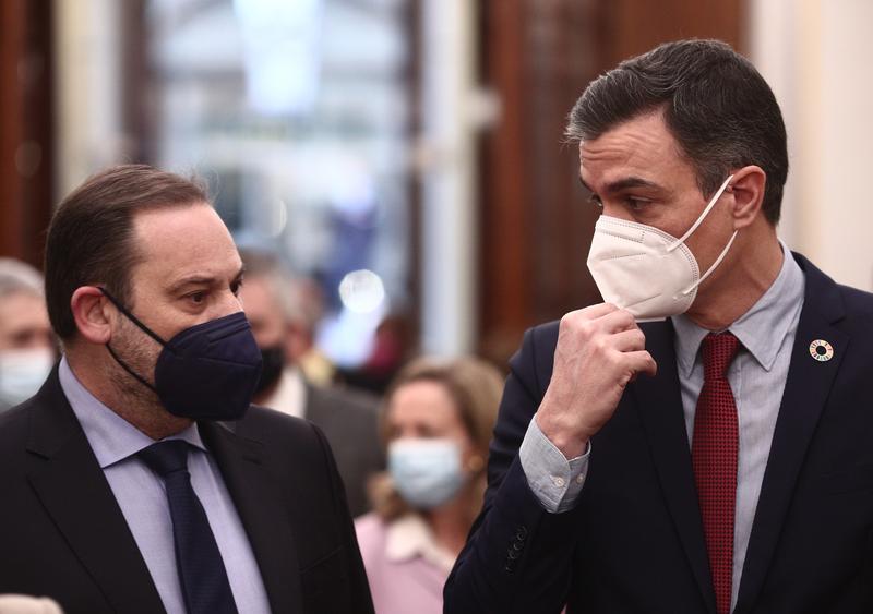 Pedro Sanchez in 2021 alaturi de Luis Abalos, care era la momentul respectiv ministrul sau al transportului si mobilitatii urbane , Foto: Europa Press-E. Parra-Pool / Zuma Press / Profimedia