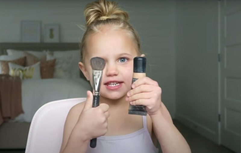 Perry are 5 ani și are un tutorial de machiaj pe YouTube , Foto: YouTube