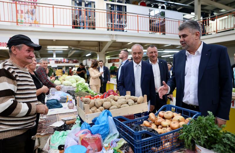 Premierul Marcel Ciolacu, încercând să își amintească ce poate cumpăra cu 100 de lei, Foto: Marcel Ciolacu / Facebook