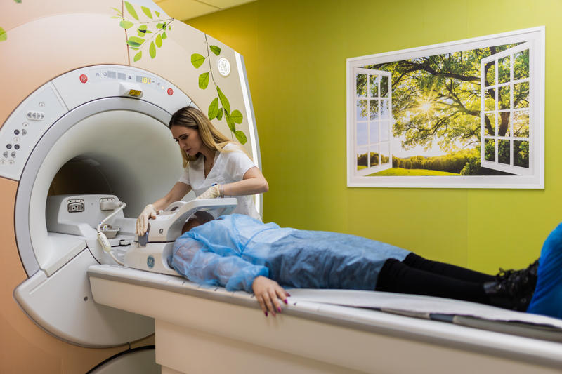 Investigație RMN în Hyperclinica MedLife, Foto: MedLife