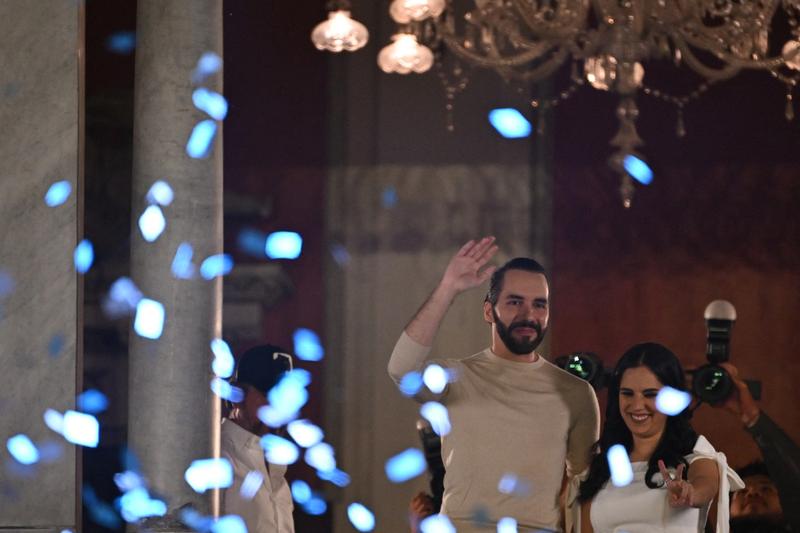 Presedintele salvadorian Nayib Bukele alaturi de sotia sa, Foto: Yuri CORTEZ / AFP / Profimedia