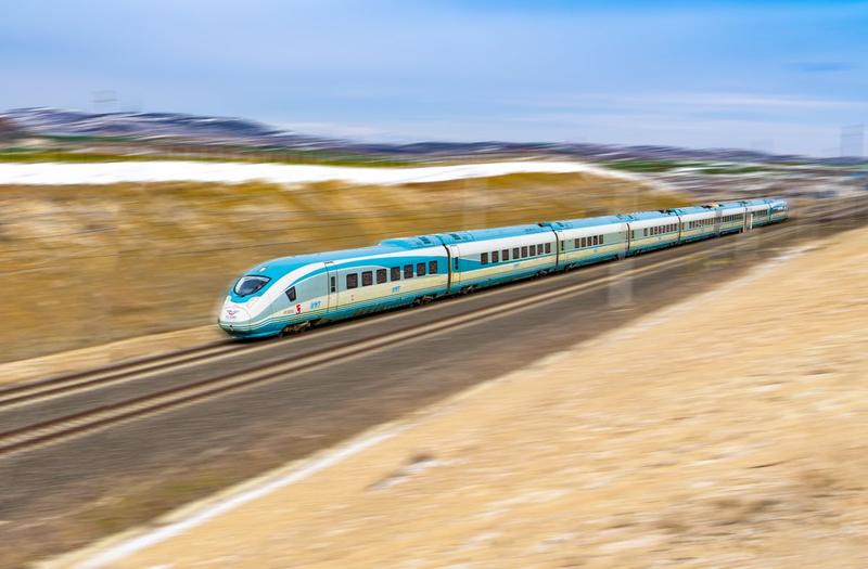 Tren de mare viteza din Turcia, Foto: Bilal Kocabas, Dreamstime.com