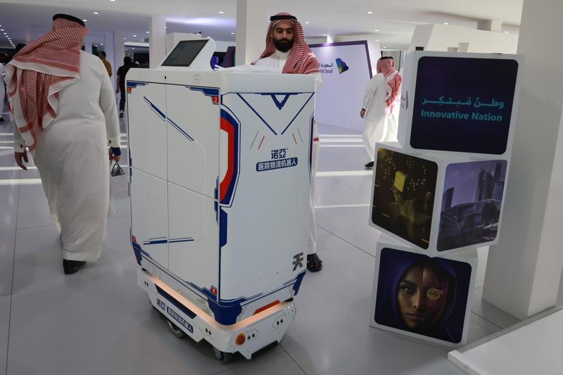 Arabia Saudita este una dintre tarile care investeste puternic in robotica, Foto: Wang Haizhou / Xinhua News / Profimedia Images