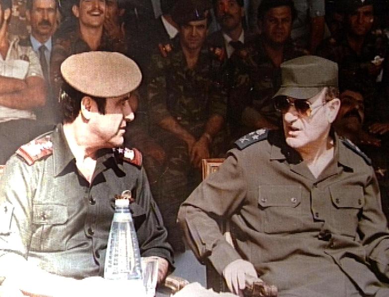 Fostul presedinte sirian Hafez al-Assad (dreapta), alaturi de fratele sau mai mic, Rifaat al-Assad, in 1982 , Foto: Handout / AFP / Profimedia