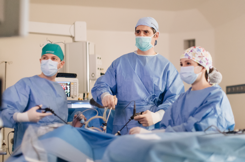 Dr. Voicu Simedrea este fondatorul Endo Institute și operează la Spitalul Premiere Regina Maria din Timișoara, Foto: Regina Maria