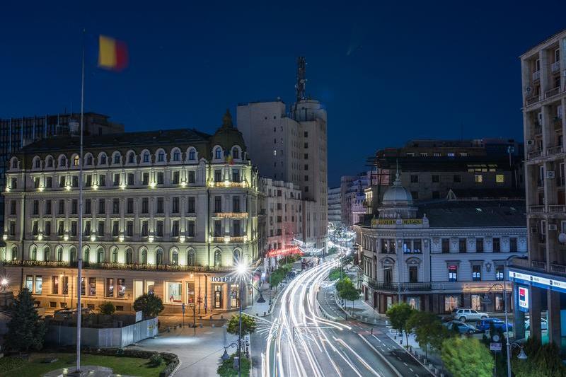 București: intersecția Căii Victoriei cu Bulevardul Regina Elisabeta, Foto: Inquam Photos / Alberto Groşescu