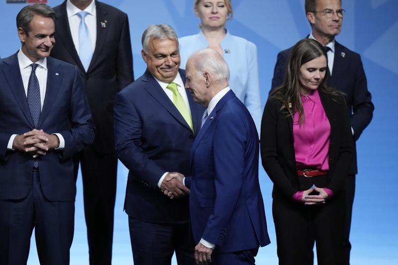 Viktor Orban si Joe Biden la summitul NATO de la Vilnius din iulie 2023, Foto: Pavel Golovkin / AP / Profimedia