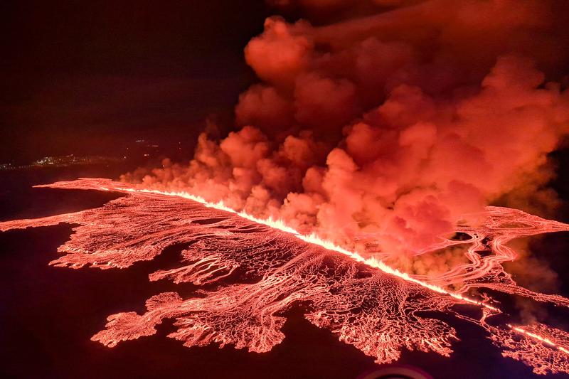 Un vulcan din Islanda a erupt pentru a patra oara in trei luni, Foto: Handout / AFP / Profimedia