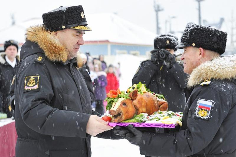 Amiralul Alexandr Moiseev (stanga), Foto: TASS / ddp USA / Profimedia Images