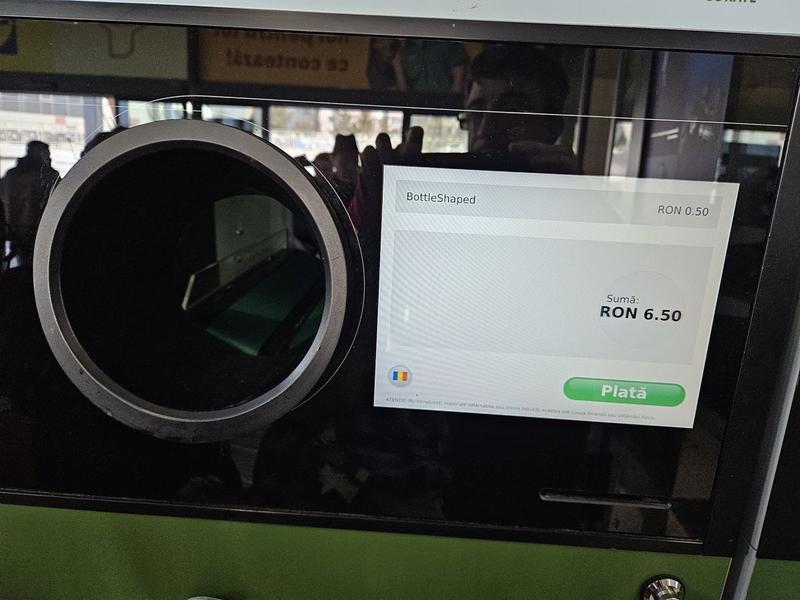 SGR - automat de ambalaje, Foto: Vlad Barza / HotNews.ro