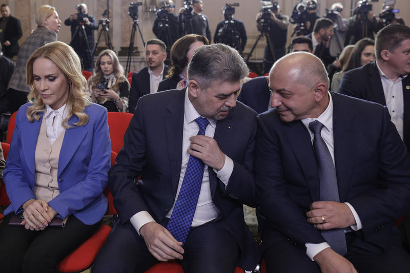 Gabriela Firea, Marcel Ciolacu și Cătălin Cîrstoiu, Foto: INQUAM Photos / Octav Ganea