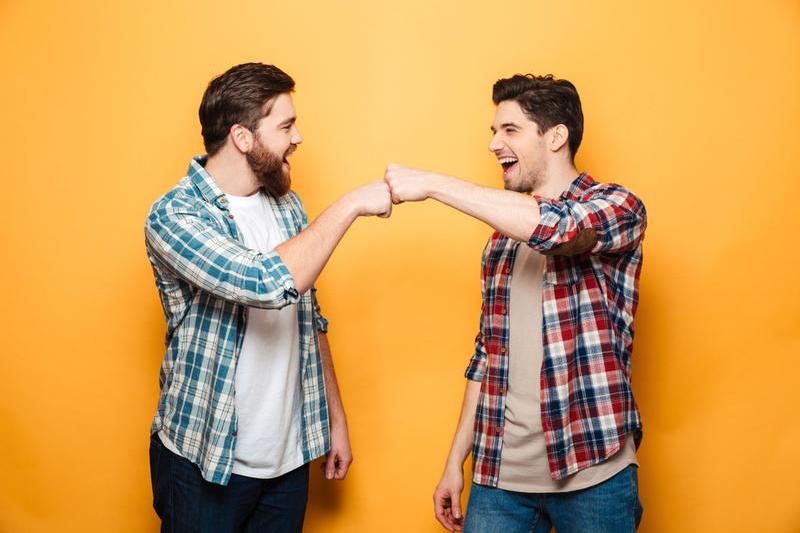 În adolescență și la maturitate, prietenia între frați se poate transformă în suport reciproc în fața provocărilor , Foto: Shutterstock
