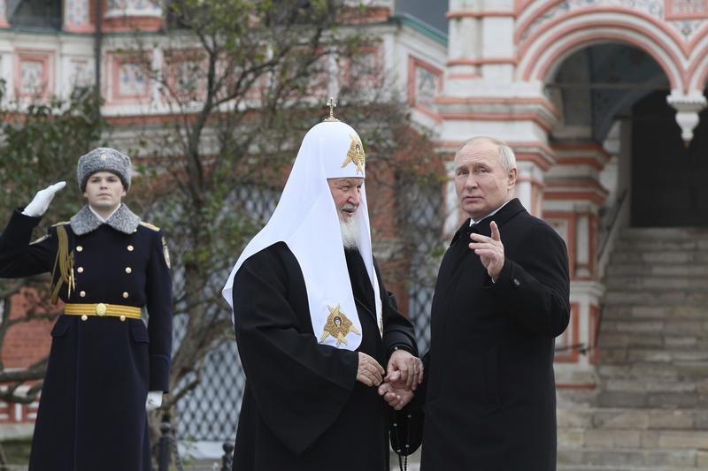 Patriarhul Kirill al Rusiei alaturi de presedintele Vladimir Putin, Foto: Gavriil Grigorov / AP / Profimedia