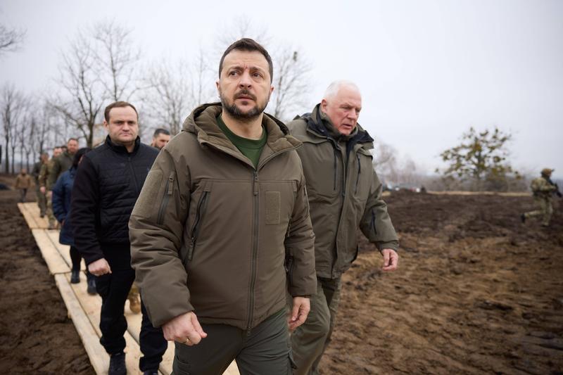 Volodimir Zelenski a vizitat Brigada 117 Apărare teritorială din regiunea Sumî, Foto: Ukrainian Presidency / Sipa Press / Profimedia