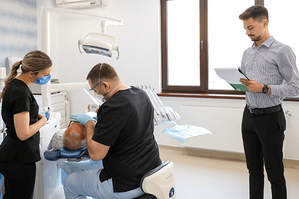 Consult stomatologic, Foto: Clinicile Dentare Dr. Leahu