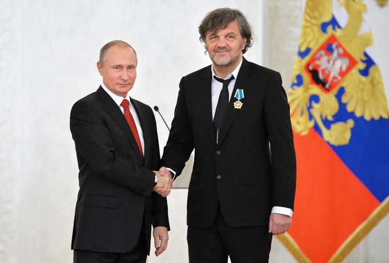 Emir Kusturica a primit in 2016 Ordinul Prieteniei din partea lui Vladimir Putin, Foto: ALEXEI DRUZHININ / AFP / Profimedia