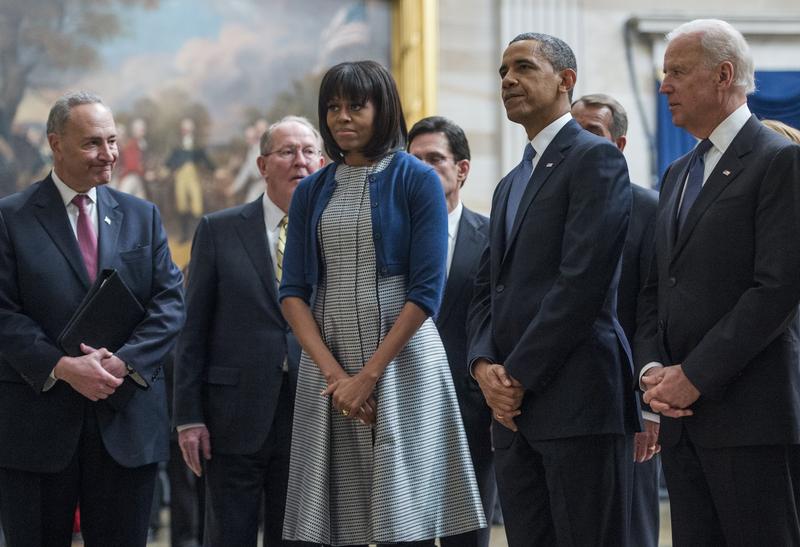 Joe Biden alaturi de sotii Obama in 2013, la investitura fostului presedinte democrat pentru al doilea mandat, Foto: Bill Clark / Associated Press / Profimedia Images