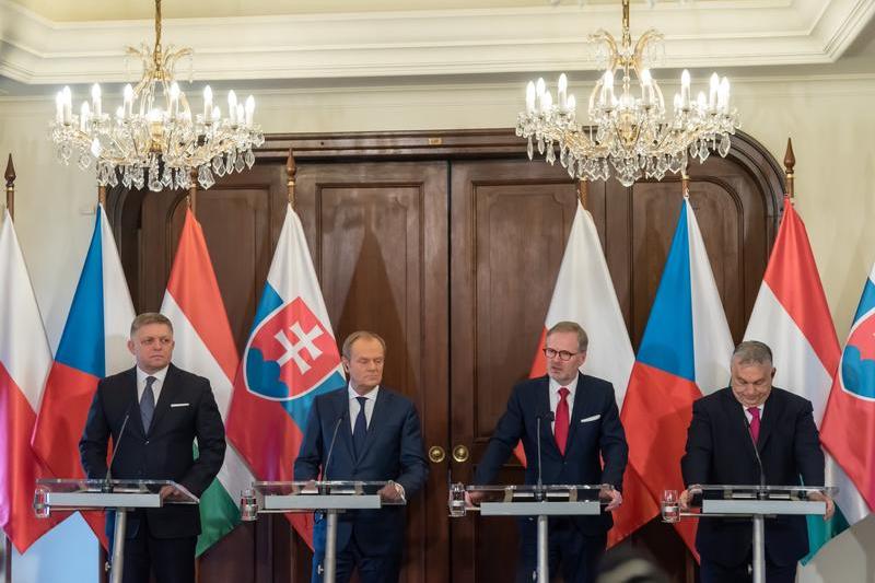 Prim-ministrii tarilor membre ale Grupului de la Visegrad: Robert Fico, Donald Tusk, Petr Fiala si Viktor Orban, Foto: Tomas Tkacik / Zuma Press / Profimedia