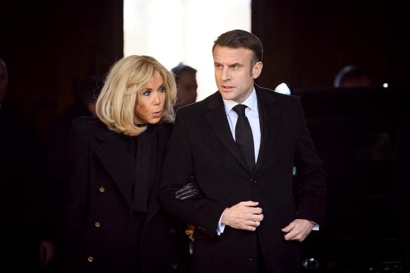 Emmanuel Macron, alături de soția sa, Brigitte Macron, Foto: Eric Tschaen / Pool / Bestimage / Profimedia