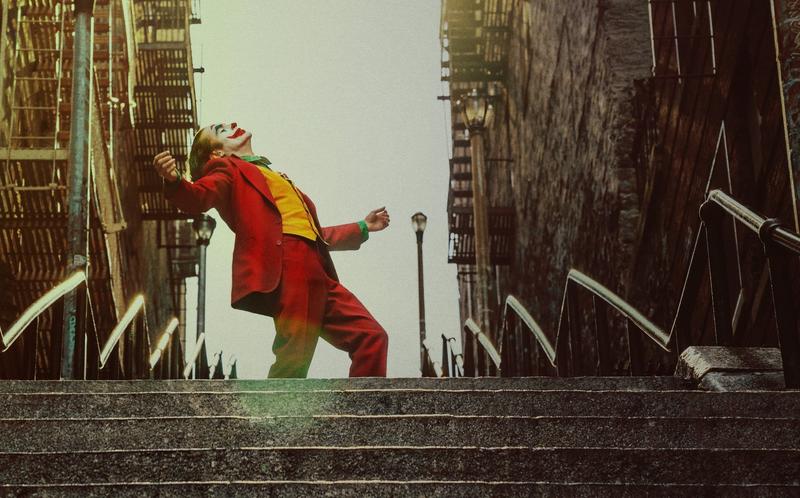 Joaquin Phoenix in una din scenele emblematice ale primului film „Joker”, Foto: Image Capital Pictures / Film Stills / Profimedia Images