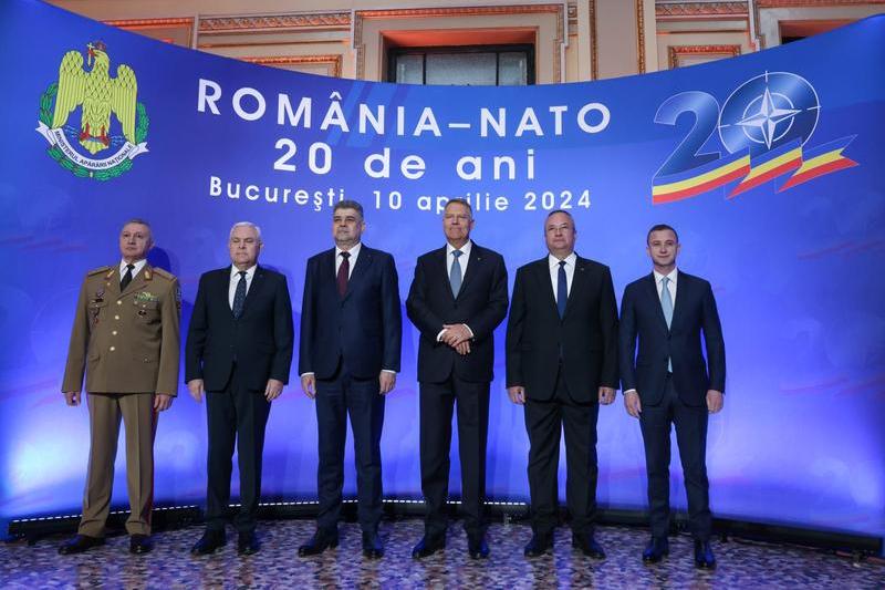 Klaus Iohannis, Marcel Ciolacu si Nicolae Ciuca, la un eveniment de marcare a 20 de ani de la aderarea Romaniei la NATO, Foto: Inquam Photos / George Călin