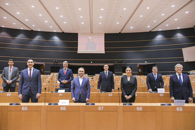 Delegația românească din Grupul Renew din Parlamentul European, fotografiată la început de mandat, Foto: Parlamentul European