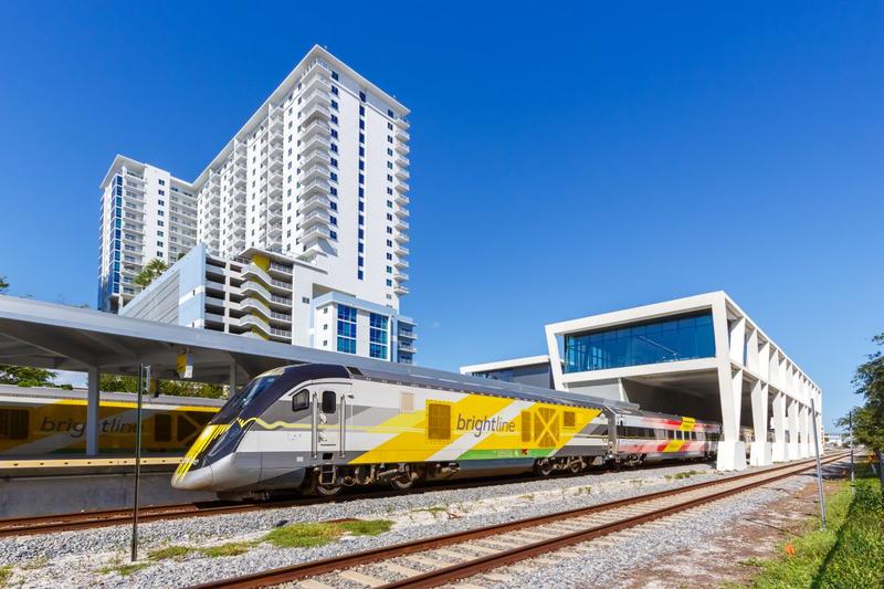 Tren Brightline West, Foto: Boarding1now, Dreamstime.com