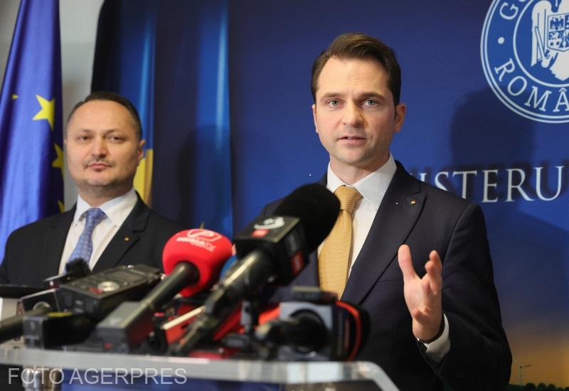 Constantin Saragea (stânga) și Sebastian Burduja, Foto: AGERPRES