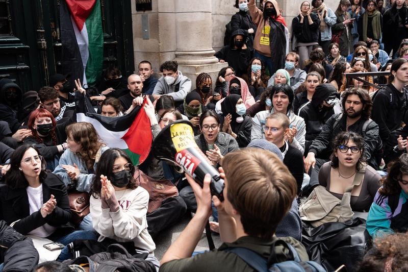 Manifestatii pro-Palestina la Universitatea Sorbona, Foto: Gauthier Bedrignans / AFP / Profimedia