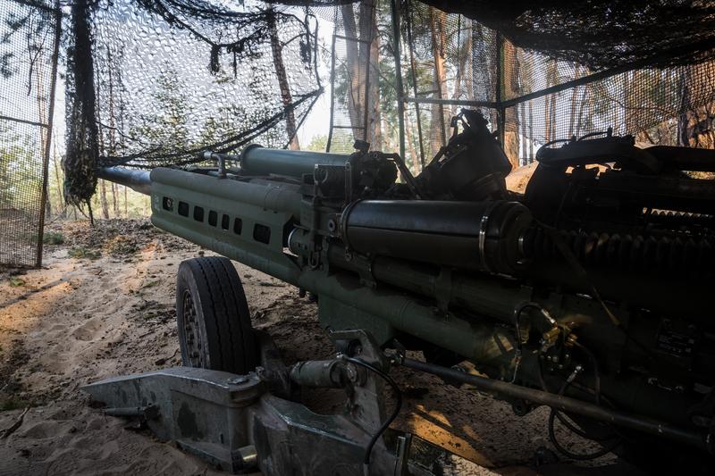 Tun american M777 într-o poziție ucraineană de pe frontul din Kremina, Foto: AA/ABACA / Abaca Press / Profimedia