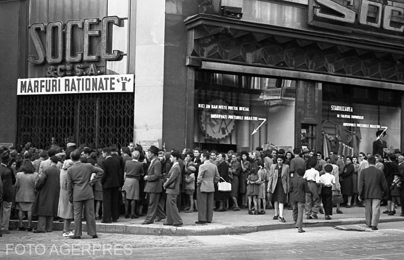 Magazin cu mărfuri raționate, în Capitală (1947), Foto: AGERPRES FOTO/ARHIVA