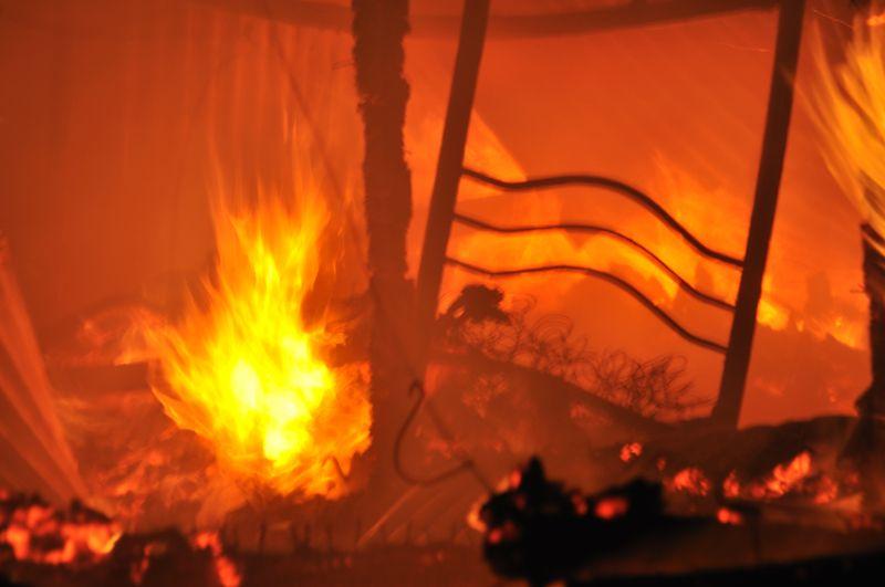 Locuinta in flacari, Foto: Awcnz62 / Dreamstime.com