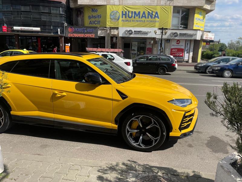 Automobilul Lamborghini despre care PSD Prahova susține că-i aparține lui Iulian Dumitrescu, Foto: Facebook PSD Prahova