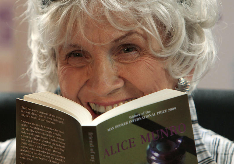 Scriitoarea Alice Munro în 2009, Foto: PETER MUHLY / AFP / Profimedia