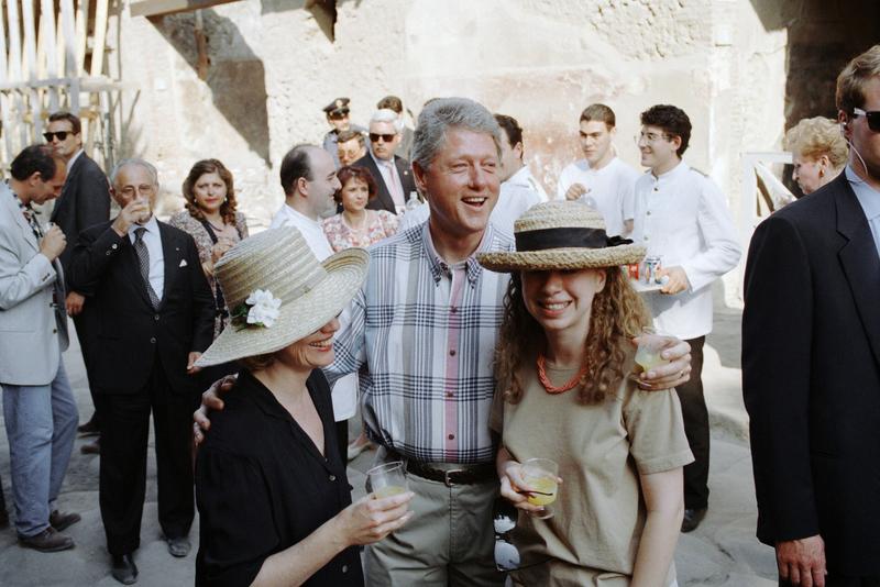 Bill Clinton la Napoli in 1994 pentru summitul G7, Foto: Massimo Sambucetti / Associated Press / Profimedia Images